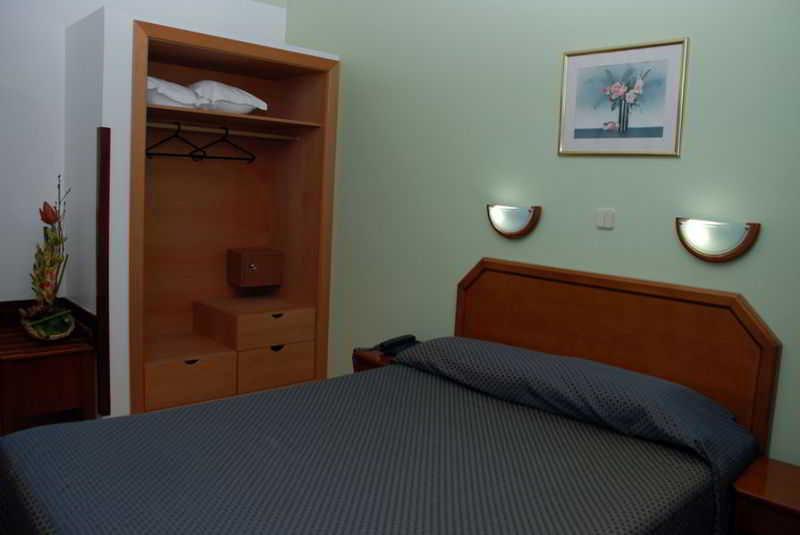 Hotel Anjos Lisboa Kültér fotó