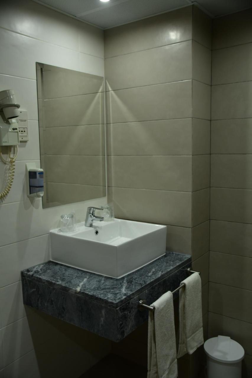 Hotel Anjos Lisboa Kültér fotó